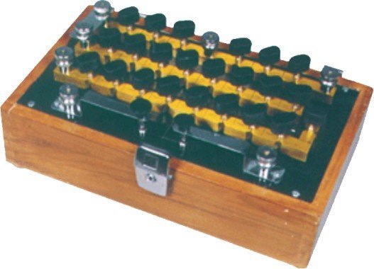 374508Post-Office-Box-Wheatstone-Bridge.jpg