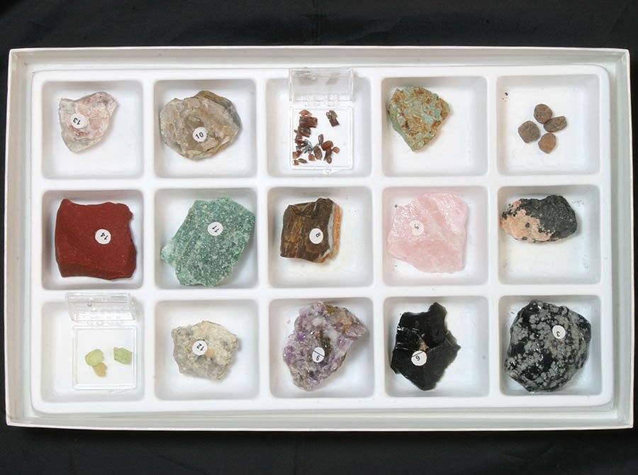 gem-mineral-study-kit-lg.jpg